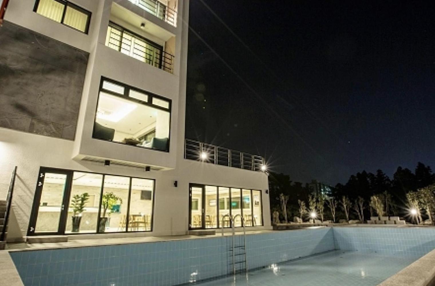 Suave Hotel Seogwipo Exterior photo