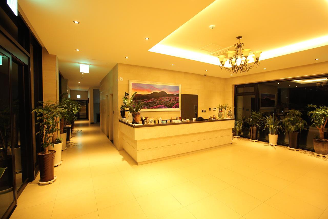 Suave Hotel Seogwipo Exterior photo